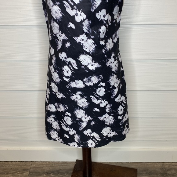 NWT Bebe printed cowl neck sleeveless mini dress, sz 6 - Picture 3 of 10